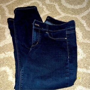 White House Black Market Capri pants size S